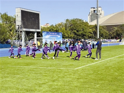 田地区策勒, 民丰县的, 文化浸润